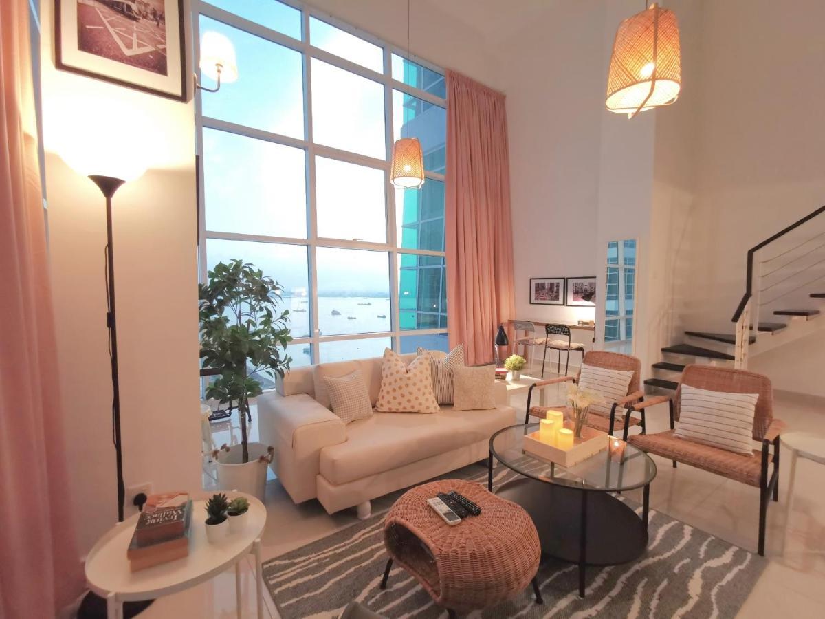 Maritime Suites Holiday Rental George Town Buitenkant foto