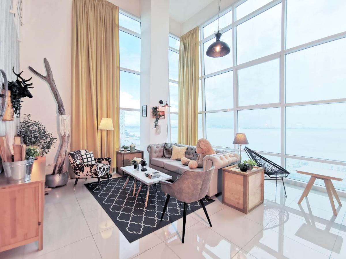 Maritime Suites Holiday Rental George Town Buitenkant foto