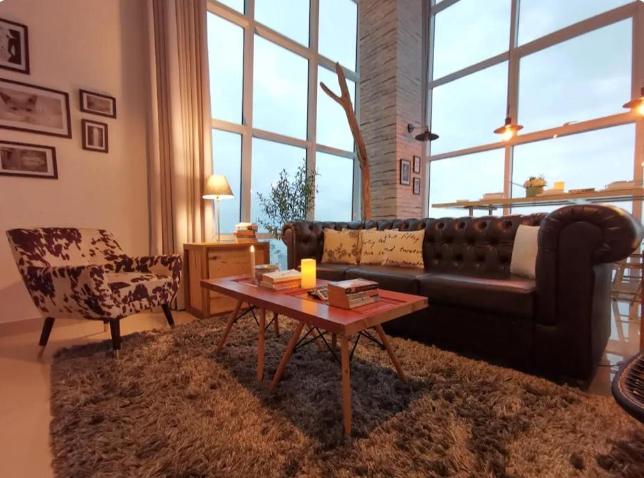 Maritime Suites Holiday Rental George Town Buitenkant foto